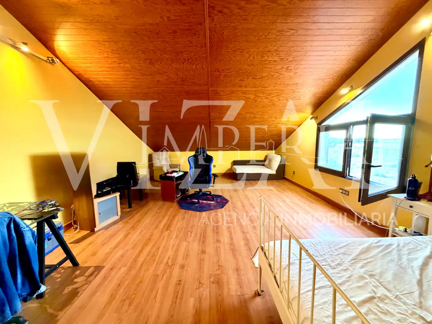 Wohnung zum Verkauf in Ocaña mit Heizung, Privatgarten und Parkett