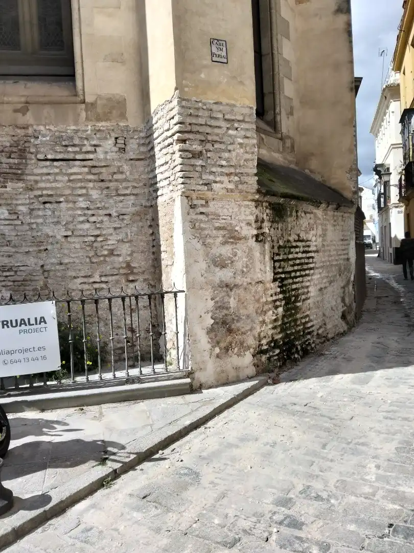 Exterior view of Detached homes for sale in Sevilla  with Air Conditioner, Terrace and Furnished