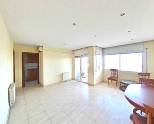 Living room of Flat for sale in Mollet del Vallès  with Air Conditioner and Balcony