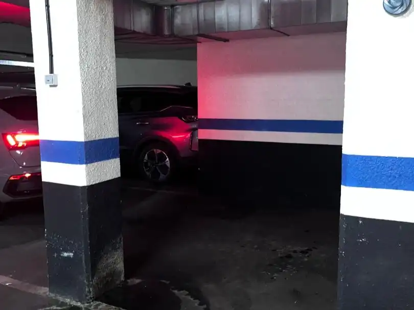 Aparcament de Garatge de lloguer en Latina