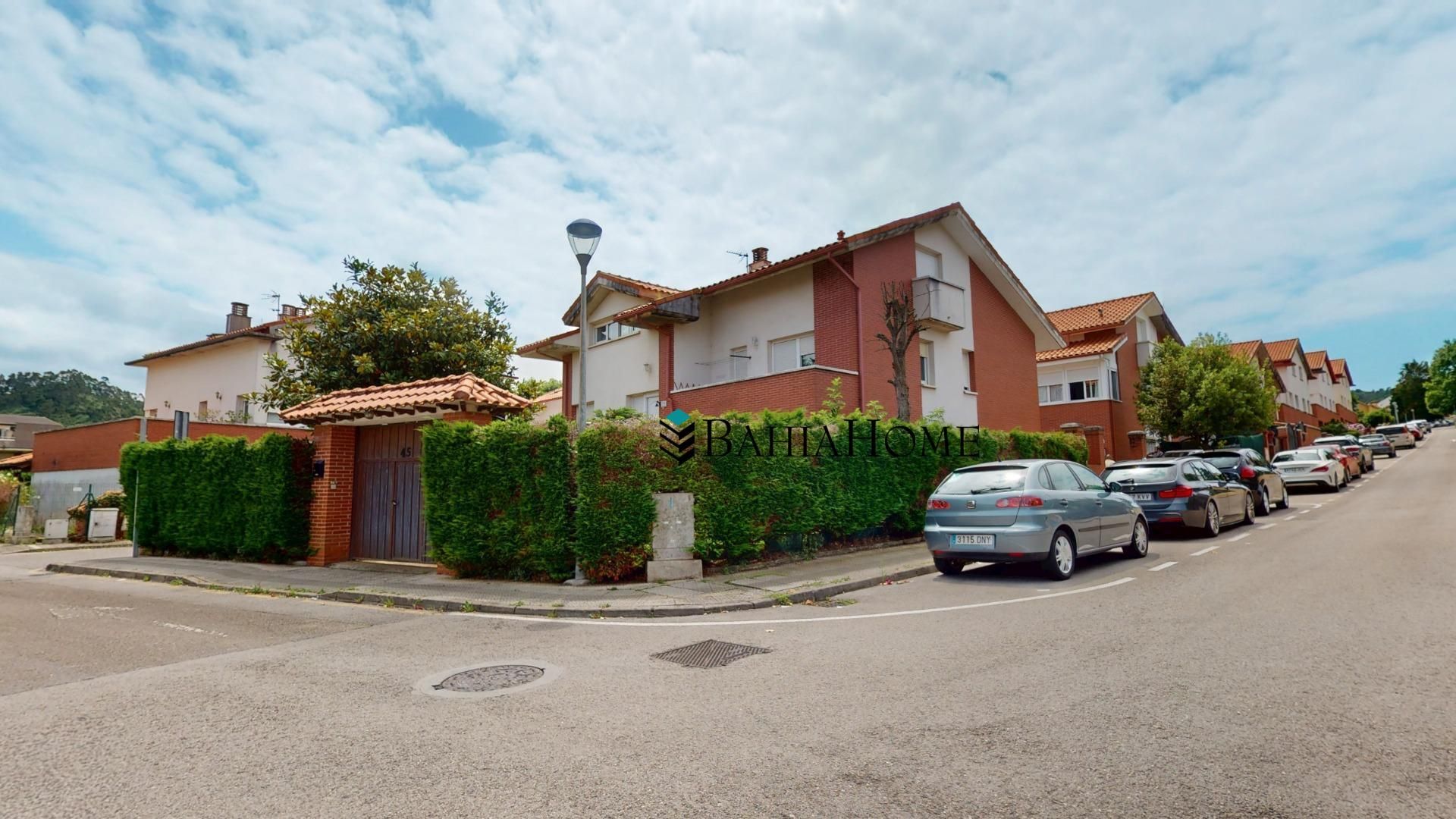 Vista exterior de Casa adosada en venda en Piélagos amb Calefacció i Parquet