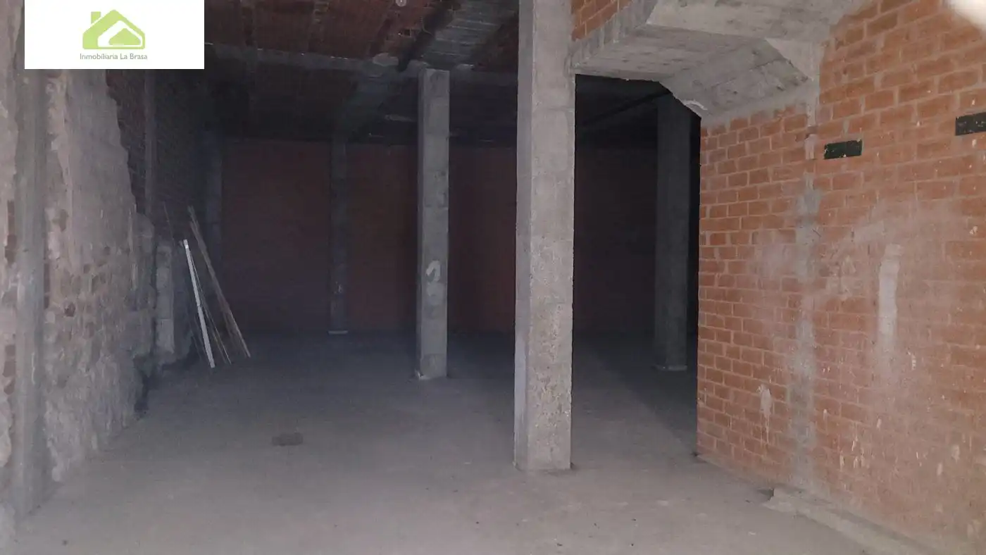 Local comercial en venda a Casco Antiguo, imagen 4
