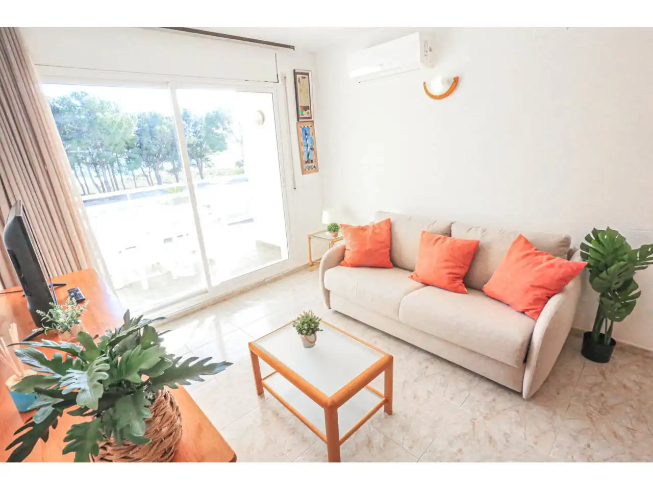 Sala de estar de Apartamento en venta en Vandellòs i l'Hospitalet de l'Infant con Aire acondicionado, Terraza y Trastero
