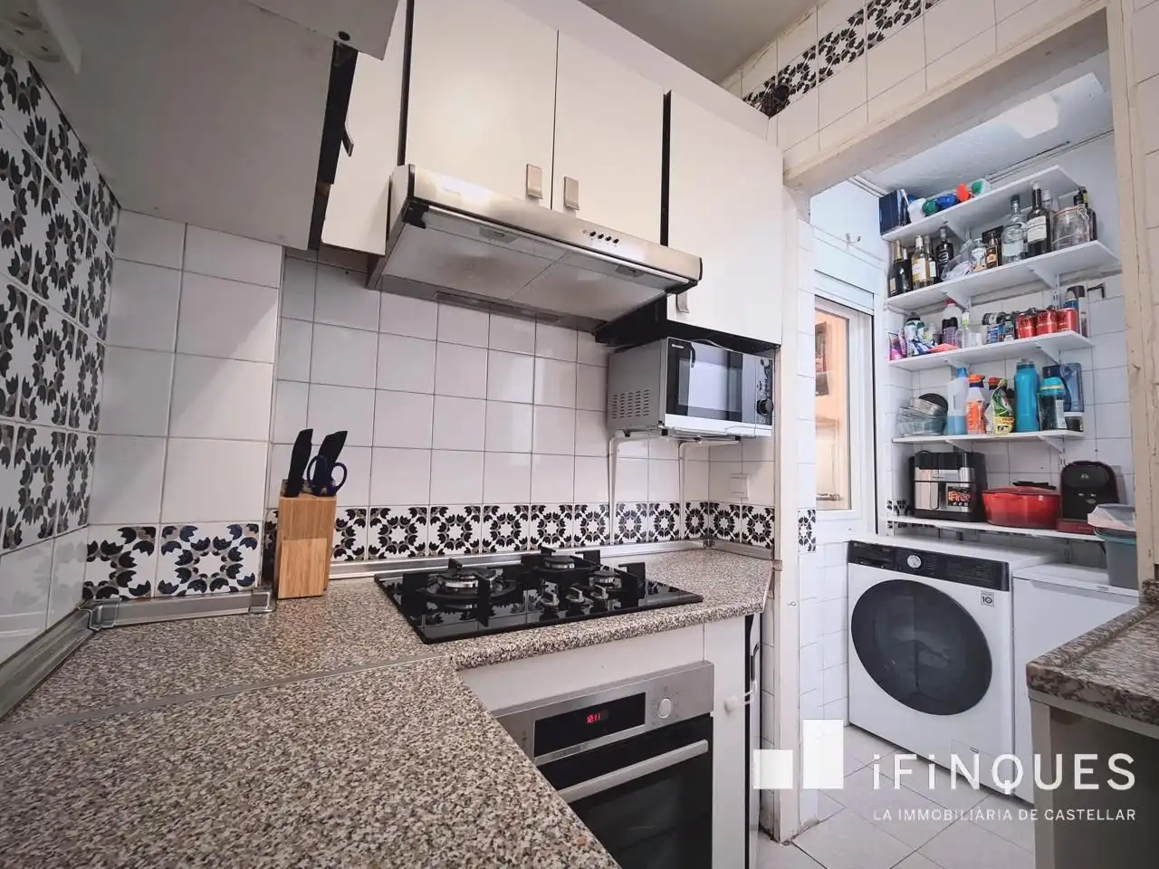 Cuina de Pis en venda en Sabadell amb Calefacció, Parquet i Terrassa