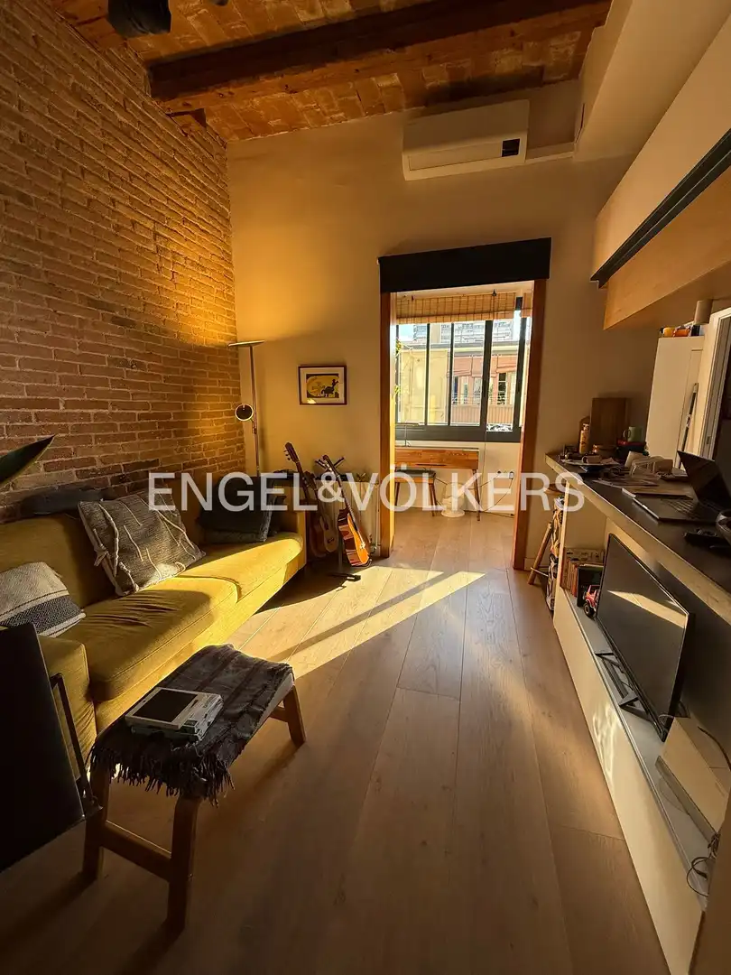 Sala de estar de Piso en venta en Barcelona con Aire acondicionado, Calefacción y Amueblado