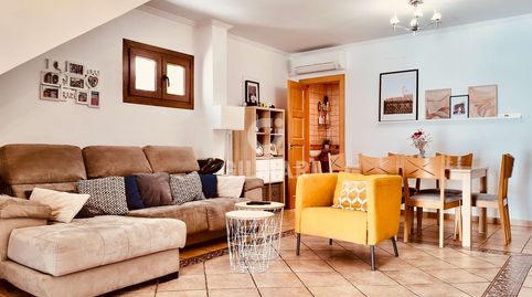 Foto 4 de Casa adosada en venda a Castillo Sohail - Myramar, Fuengirola