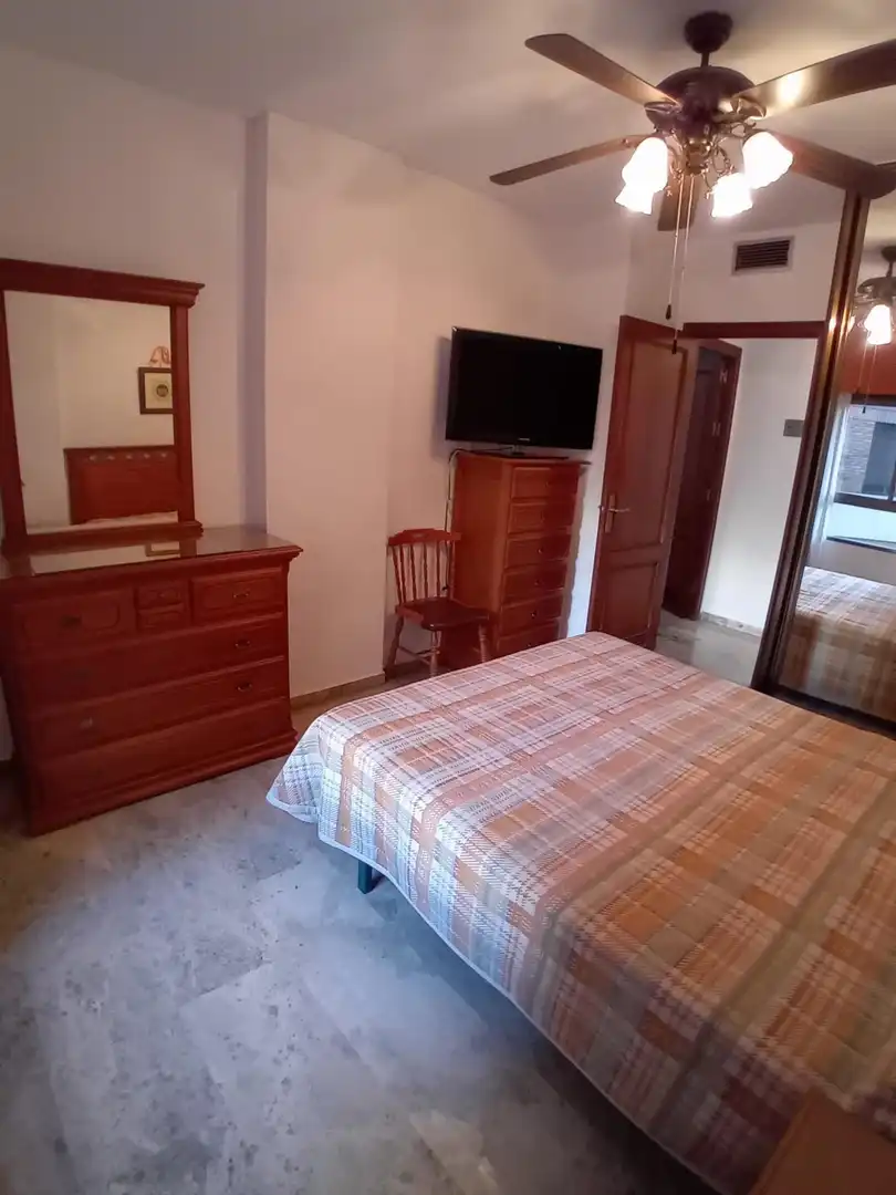 Bedroom of Flat for rent in Córdoba  with Air Conditioner, Heating and Private garden