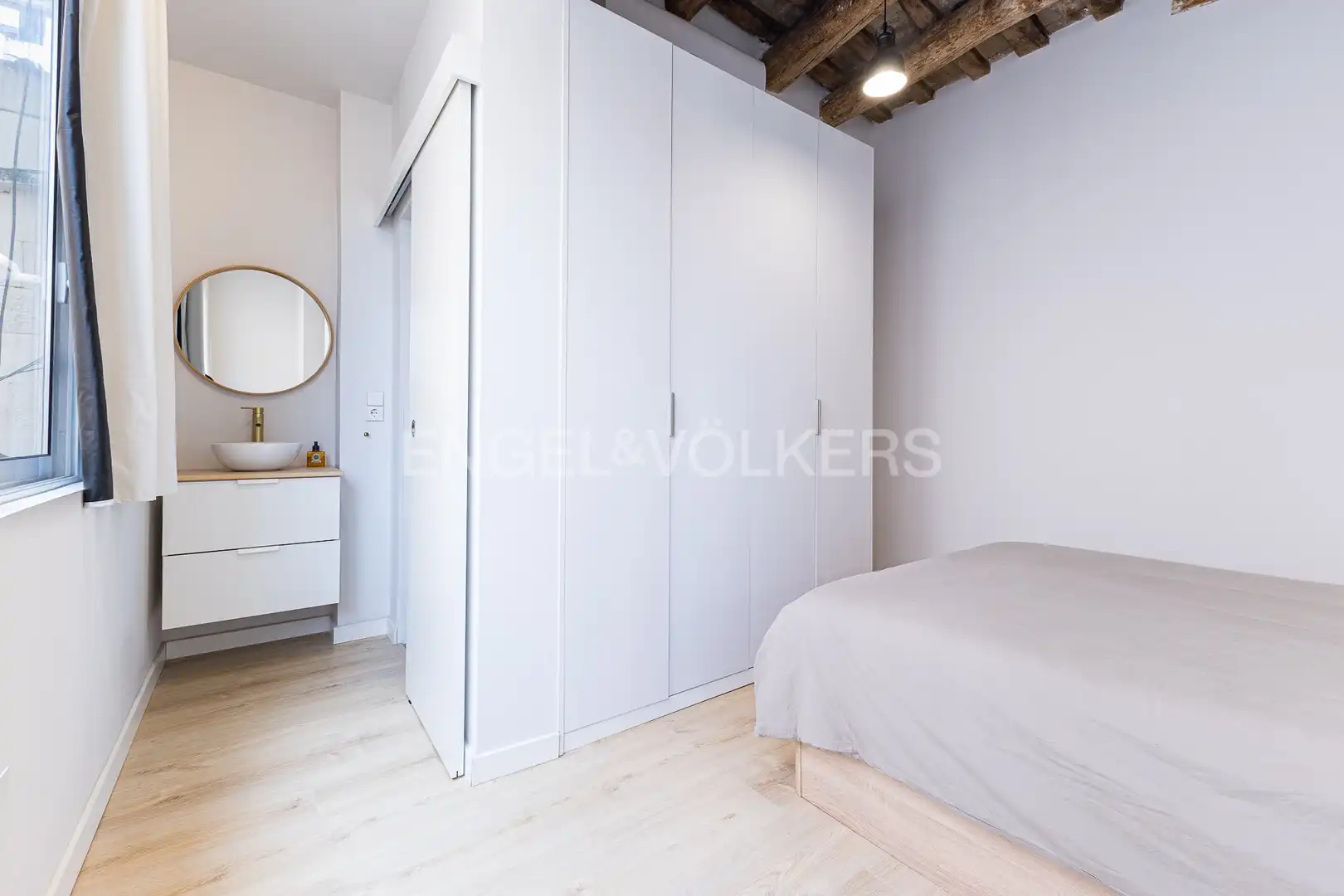 Dormitori de Pis de lloguer en Barcelona amb Aire condicionat, Calefacció i Parquet