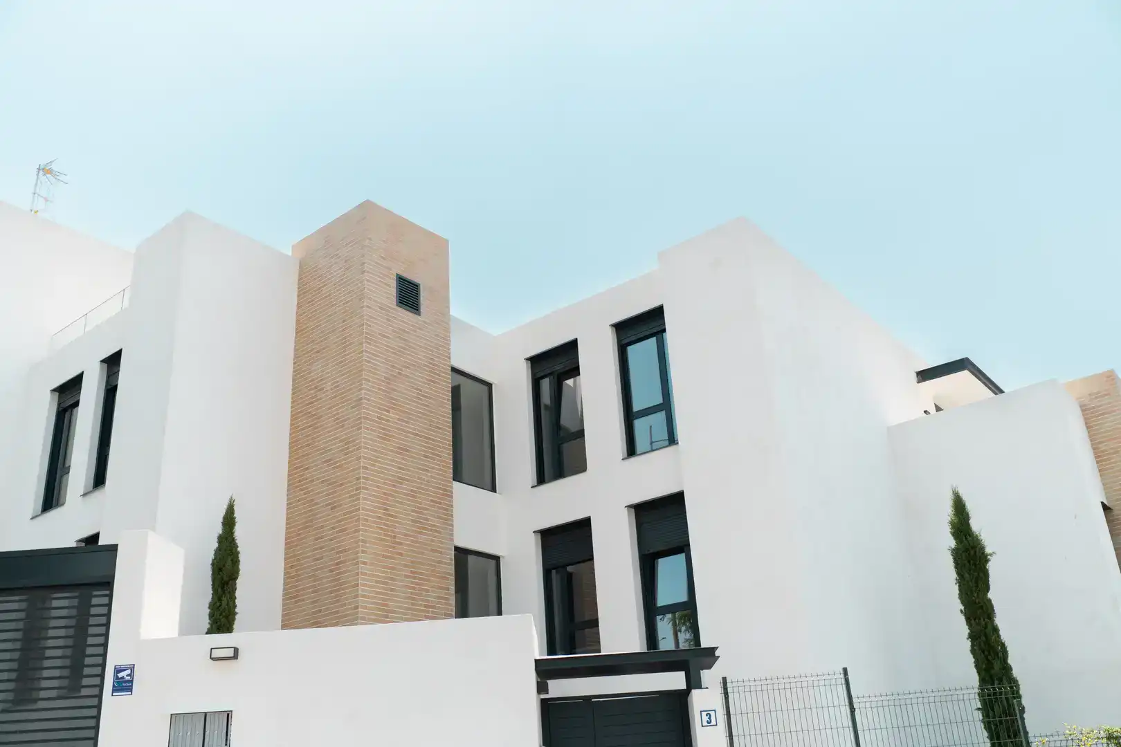 Exterior view of Flat for sale in Estepona  with Air Conditioner, Terrace and Swimming Pool