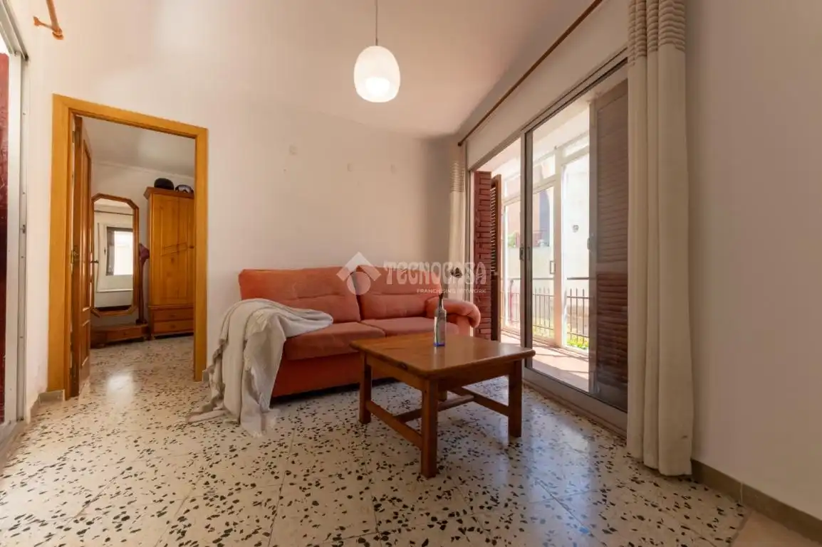 Sala de estar de Estudio en venta en Tarragona con Calefacción y Balcón