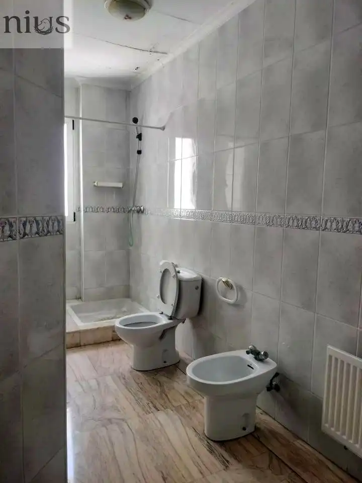 Bany de Pis en venda en Silla amb Aire condicionat i Terrassa