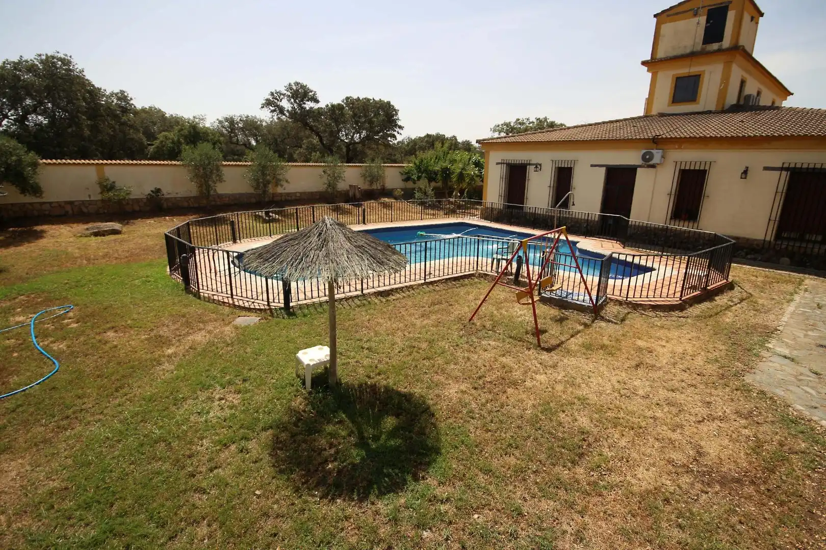 Piscina de Finca rústica en venta en Alcuéscar con Aire acondicionado