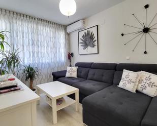 Sala d'estar de Apartament de lloguer en Málaga Capital amb Aire condicionat