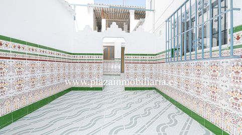 CASA DE 6 HAB. ZONA C. JUEGO DE PELOTA por 126.000 EUROS.