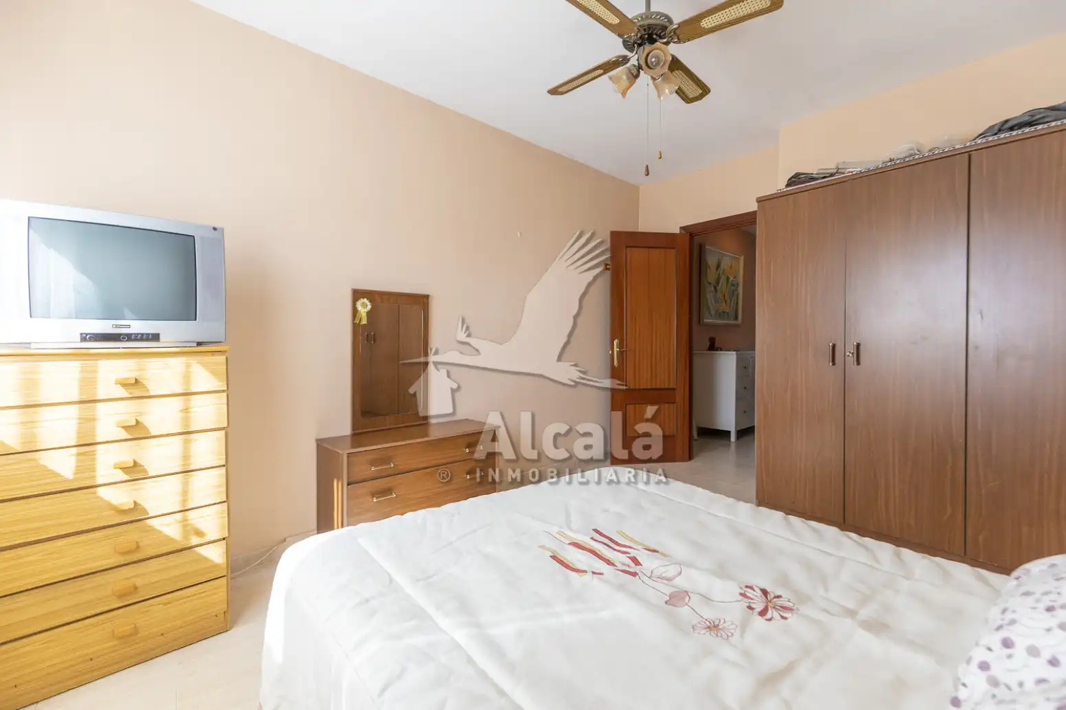 Dormitori de Casa o xalet en venda en Villanueva de la Torre amb Calefacció i Jardí privat