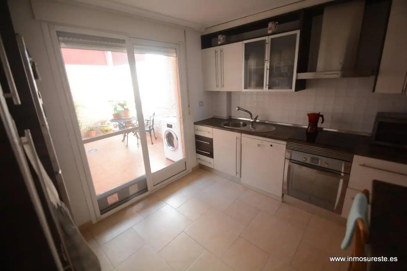 Cuina de Casa adosada en venda en Orihuela amb Aire condicionat, Terrassa i Balcó