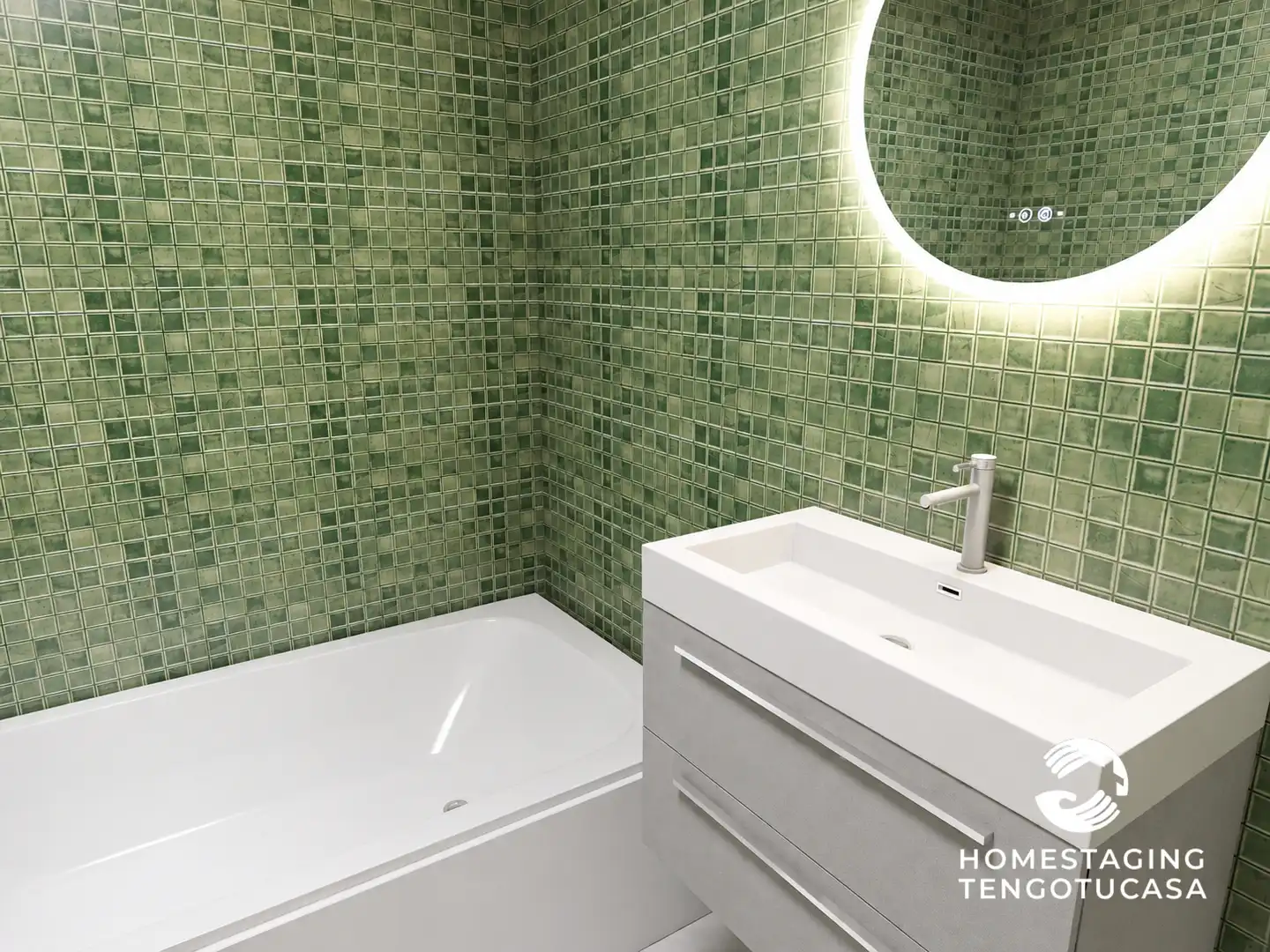 Bathroom of Flat for sale in Madrid