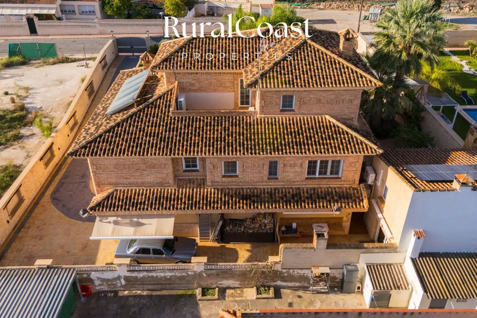 Vista exterior de Casa o xalet en venda en San Vicente del Raspeig / Sant Vicent del Raspeig amb Aire condicionat, Calefacció i Terrassa