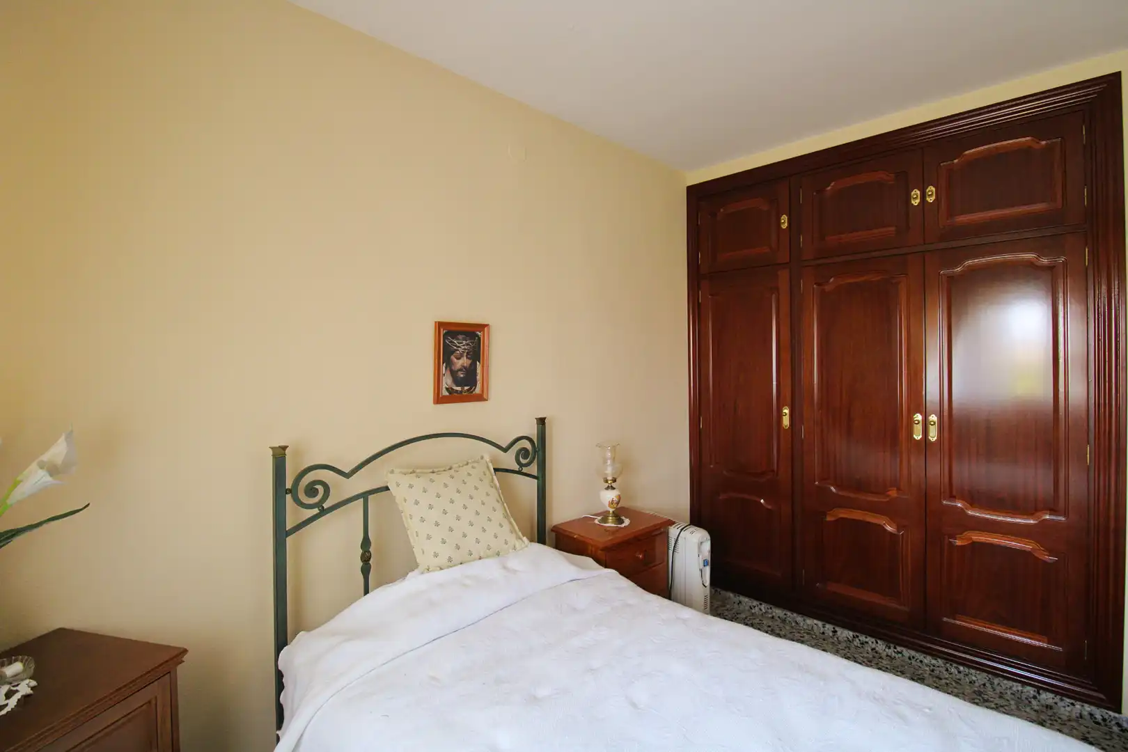 Habitación de Casa o chalet en venta en Alhaurín de la Torre con Aire acondicionado, Calefacción y Jardín privado