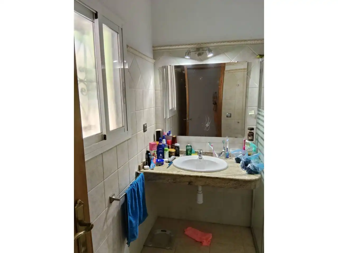 Baño de Casa o chalet de alquiler en Carmona con Aire acondicionado, Calefacción y Jardín privado