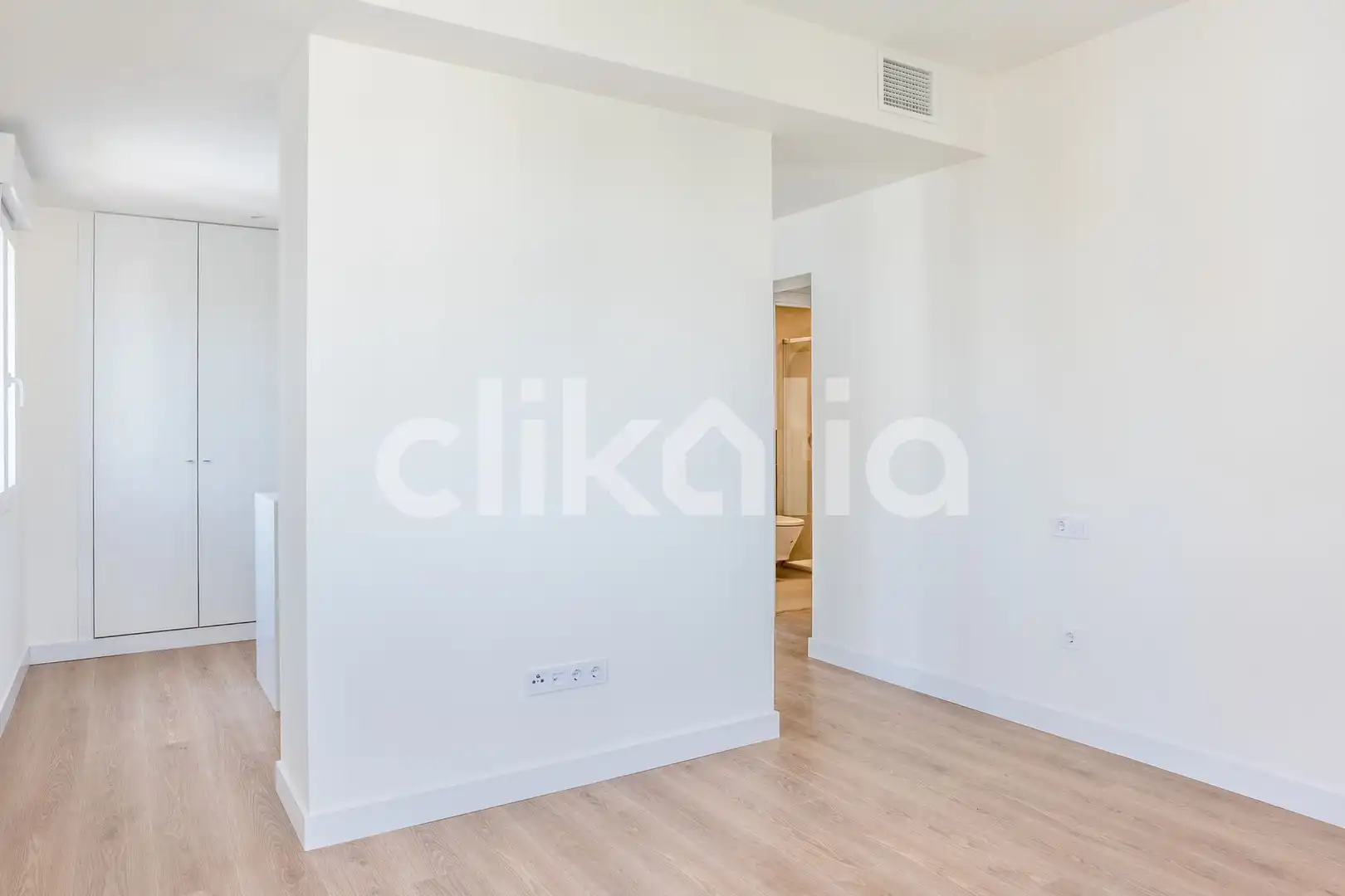 Piso en venta en Sevilla con Aire acondicionado y Jardín privado