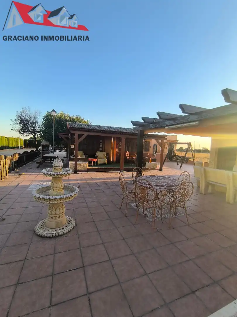 Villa zum Verkauf in Pedanías - Extrarradio, imagen 15