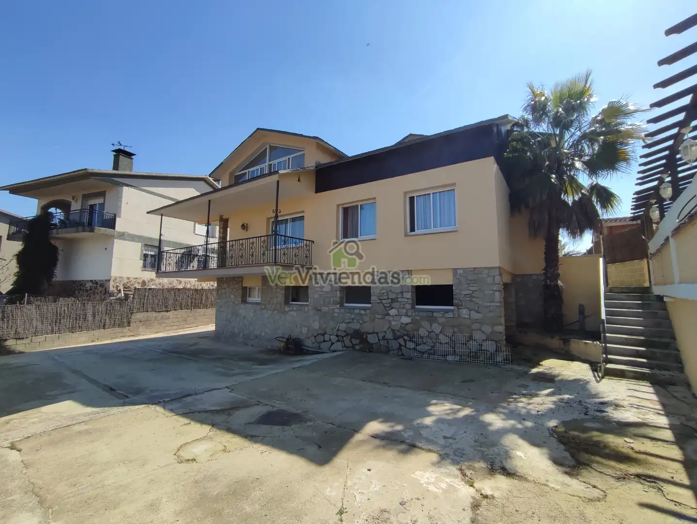Exterior view of Houses for sale in Masquefa  with Air Conditioner, Heating and Private garden