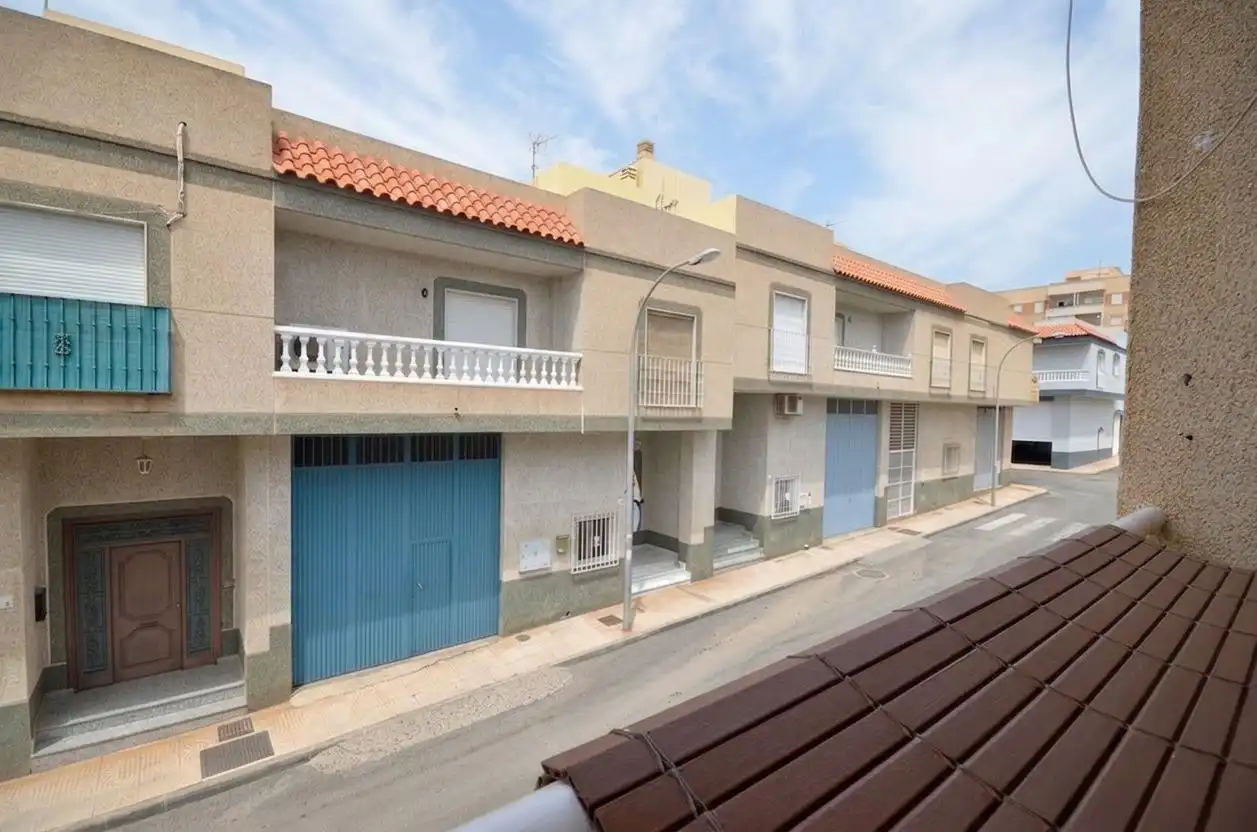 Vista exterior de Casa o chalet en venta en Vícar con Trastero