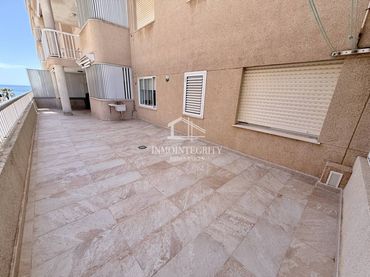 Apartament amb piscina en venda a Paseo Marítimo del Mediterráneo 53