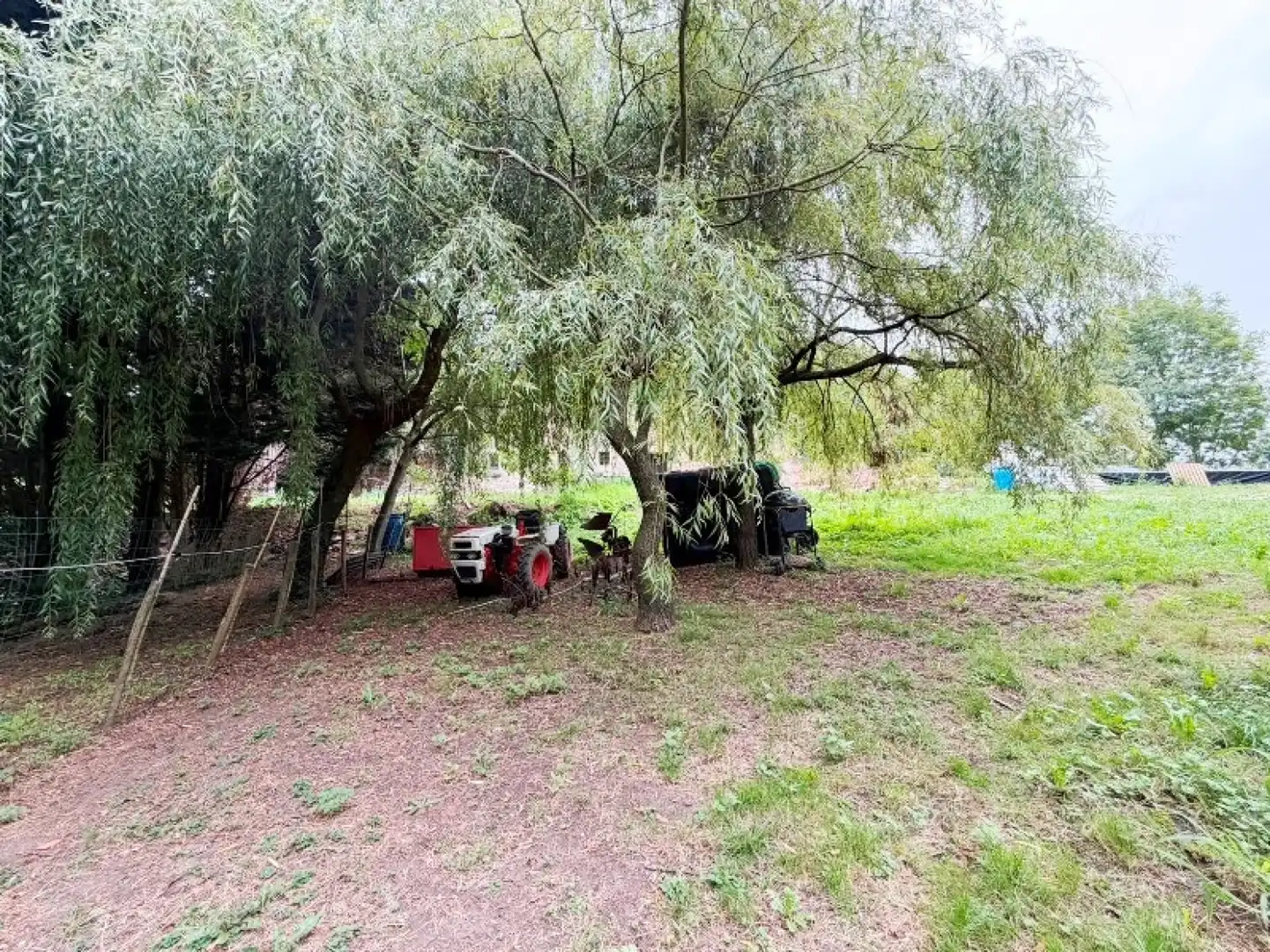 Aparcament de Casa o xalet en venda en Torrelavega  amb Calefacció, Jardí privat i Traster