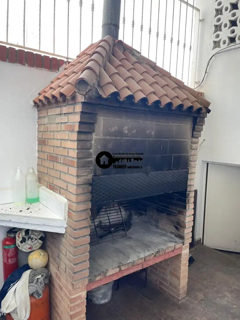 Vista exterior de Casa adosada en venta en Albacete con Aire acondicionado, Calefacción y Jardín privado