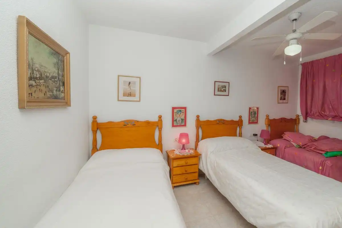 Habitación de Piso en venta en Benidorm con Aire acondicionado, Calefacción y Terraza