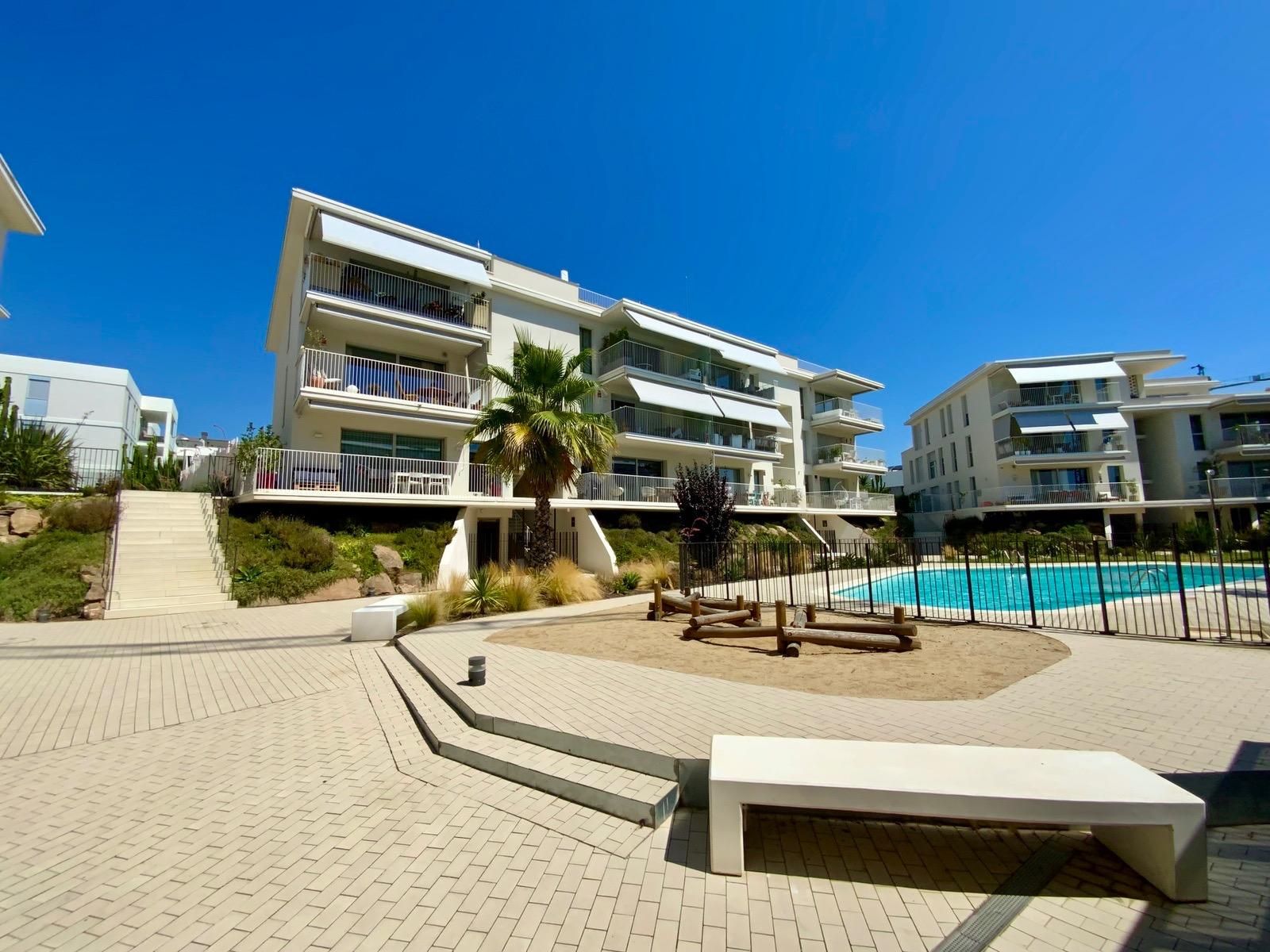 Exterior view of Flat for sale in El Masnou  with Air Conditioner, Heating and Terrace
