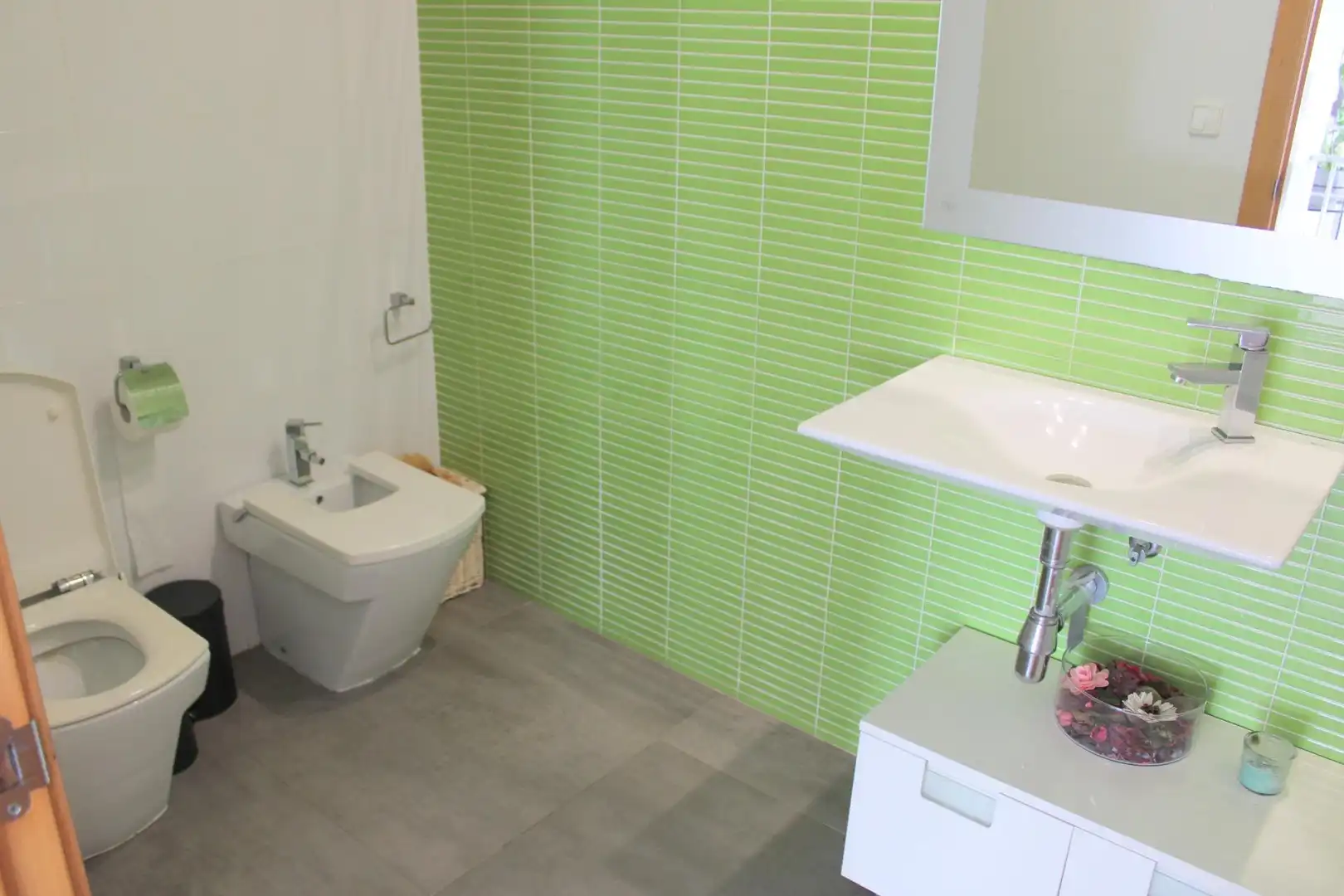 Bany de Casa o xalet en venda en Oliva amb Aire condicionat, Jardí privat i Terrassa