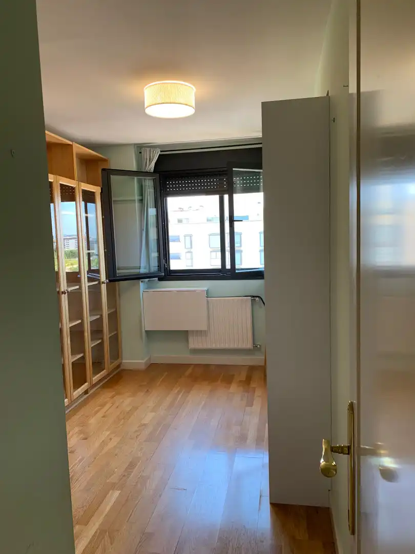 Piso de alquiler en Calle de Adriano de Utrecht, Sanchinarro