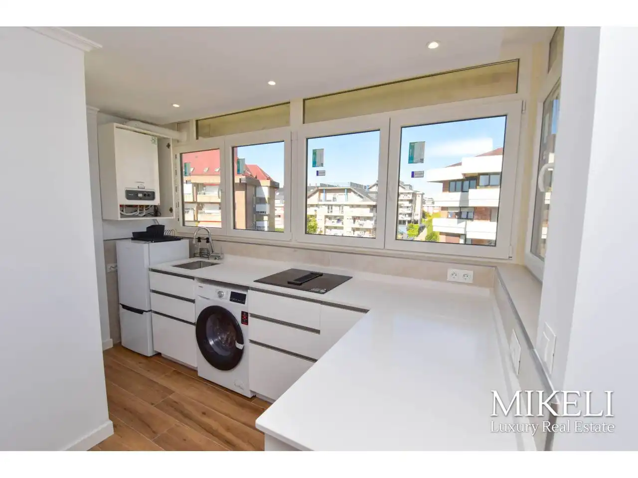 Kitchen of Flat for rent in Valdenoja