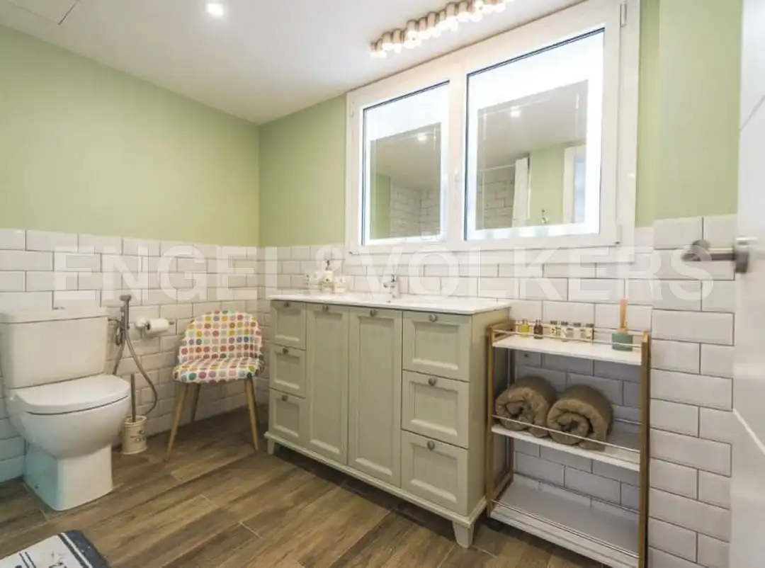 Bathroom of Flat for rent in Sitges  with Air Conditioner, Heating and Parquet flooring