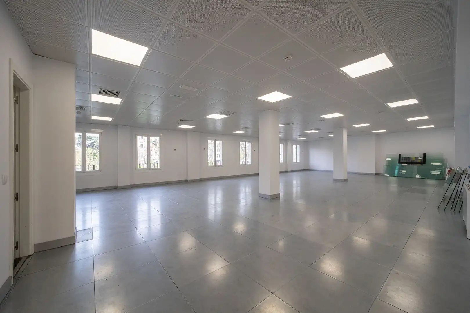 Office for rent in Madrid  with Air Conditioner and Heating
