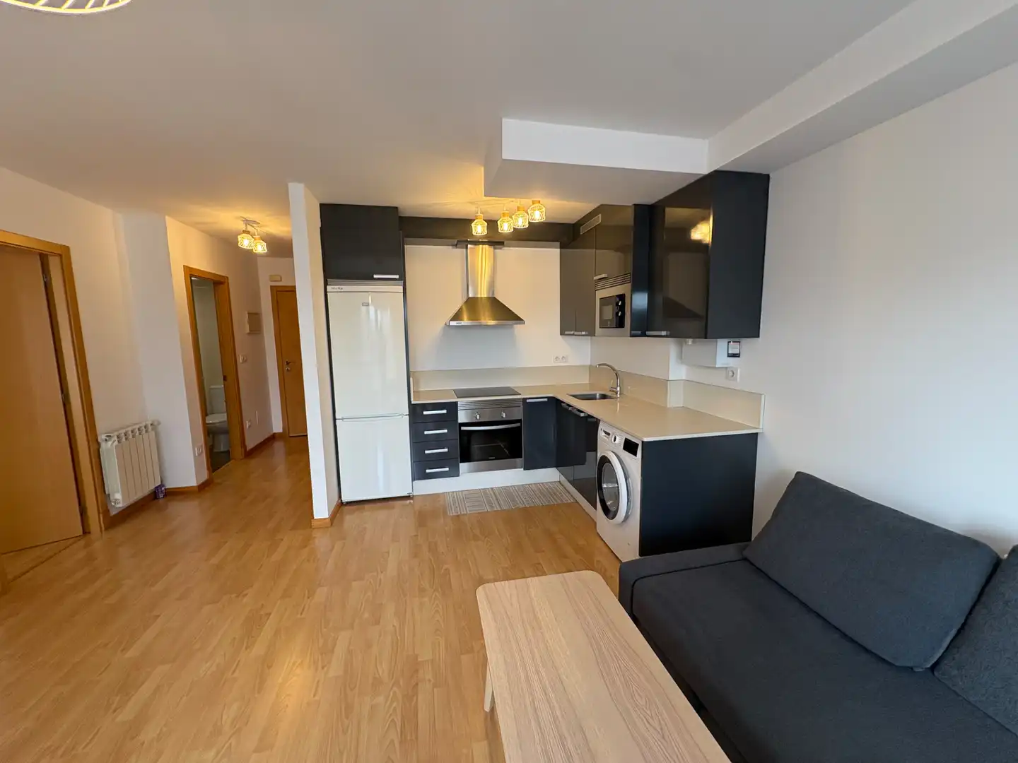 Flat for rent in Plaza de Tranvías, Alto del Castaño