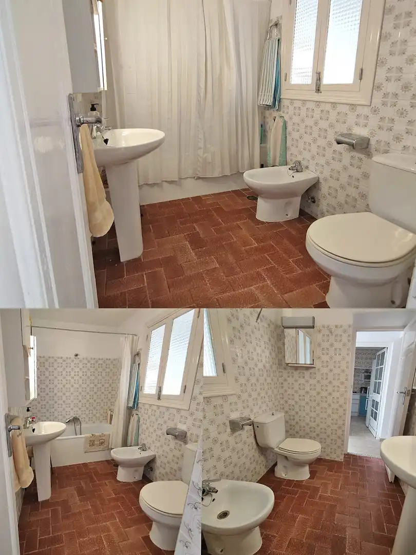 Bathroom of Detached homes for sale in Cuevas Bajas  with Air Conditioner, Terrace and Furnished