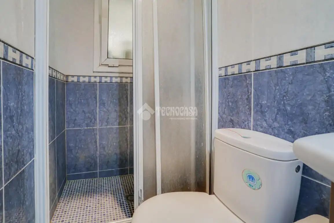 Badezimmer von Wohnung zum Verkauf in Terrassa