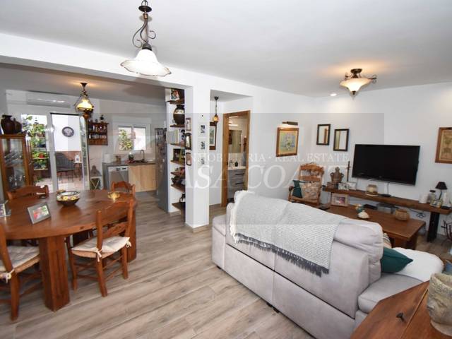 Casa-chalet en Venta en Centro