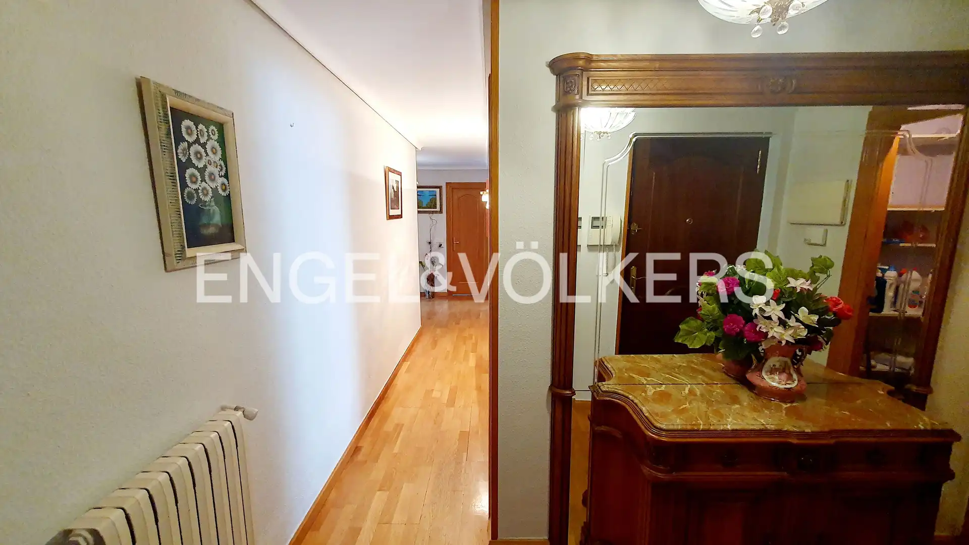 Casa adosada en venta en Aguilar de Campoo con Calefacción, Jardín privado y Parquet