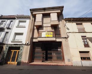 Vista exterior de Casa adosada en venda en Prats de Lluçanès amb Terrassa