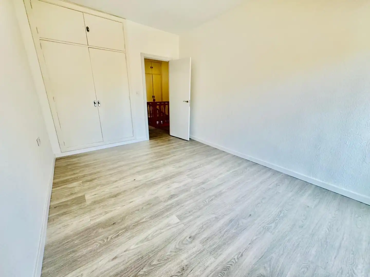 Houses for sale in Algeciras  with Private garden and Swimming Pool
