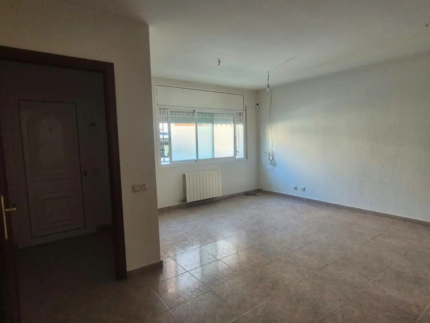 Sala de estar de Casa adosada en venta en Castellet i la Gornal con Calefacción