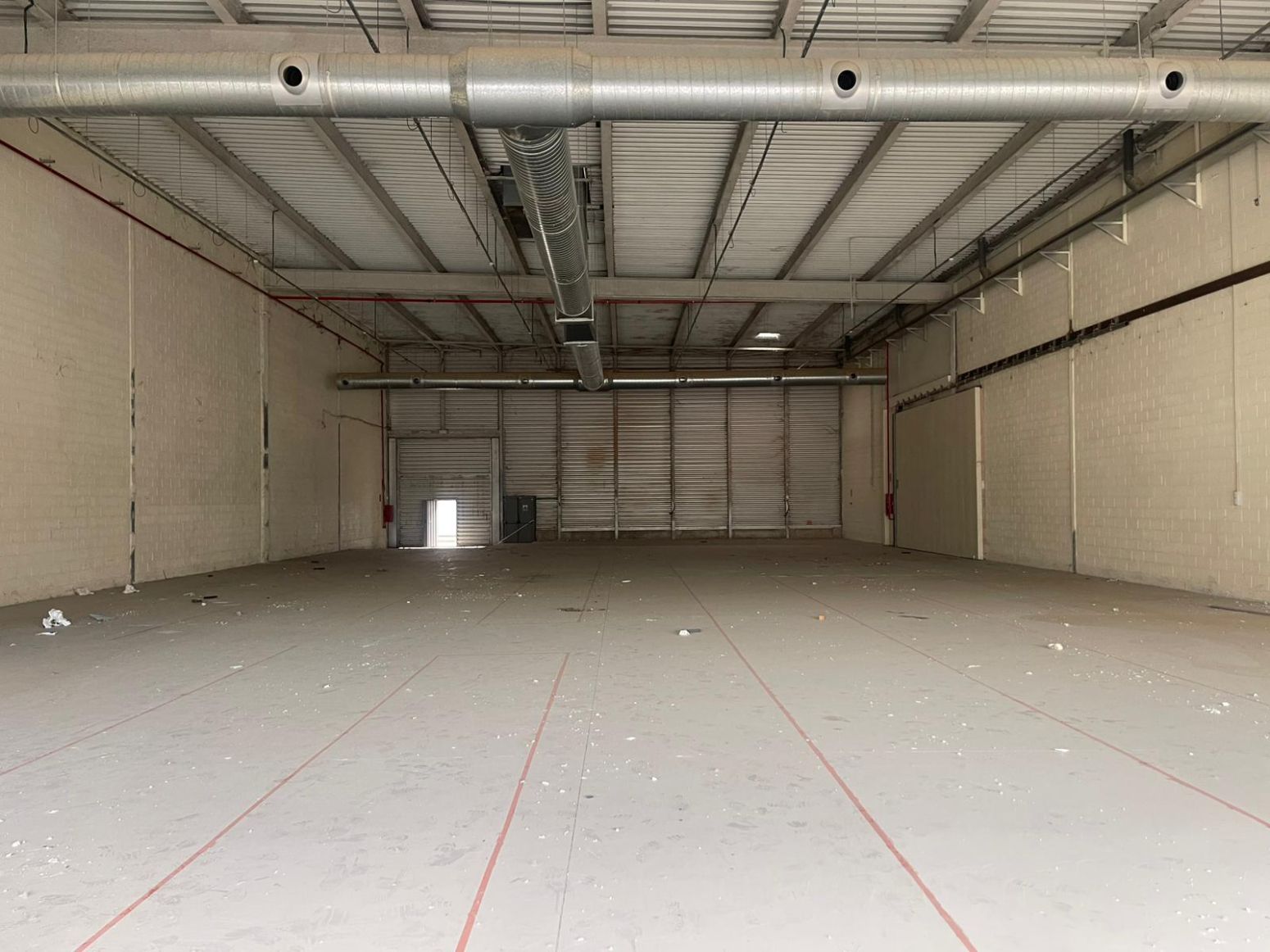 Industrial buildings to rent in Viana