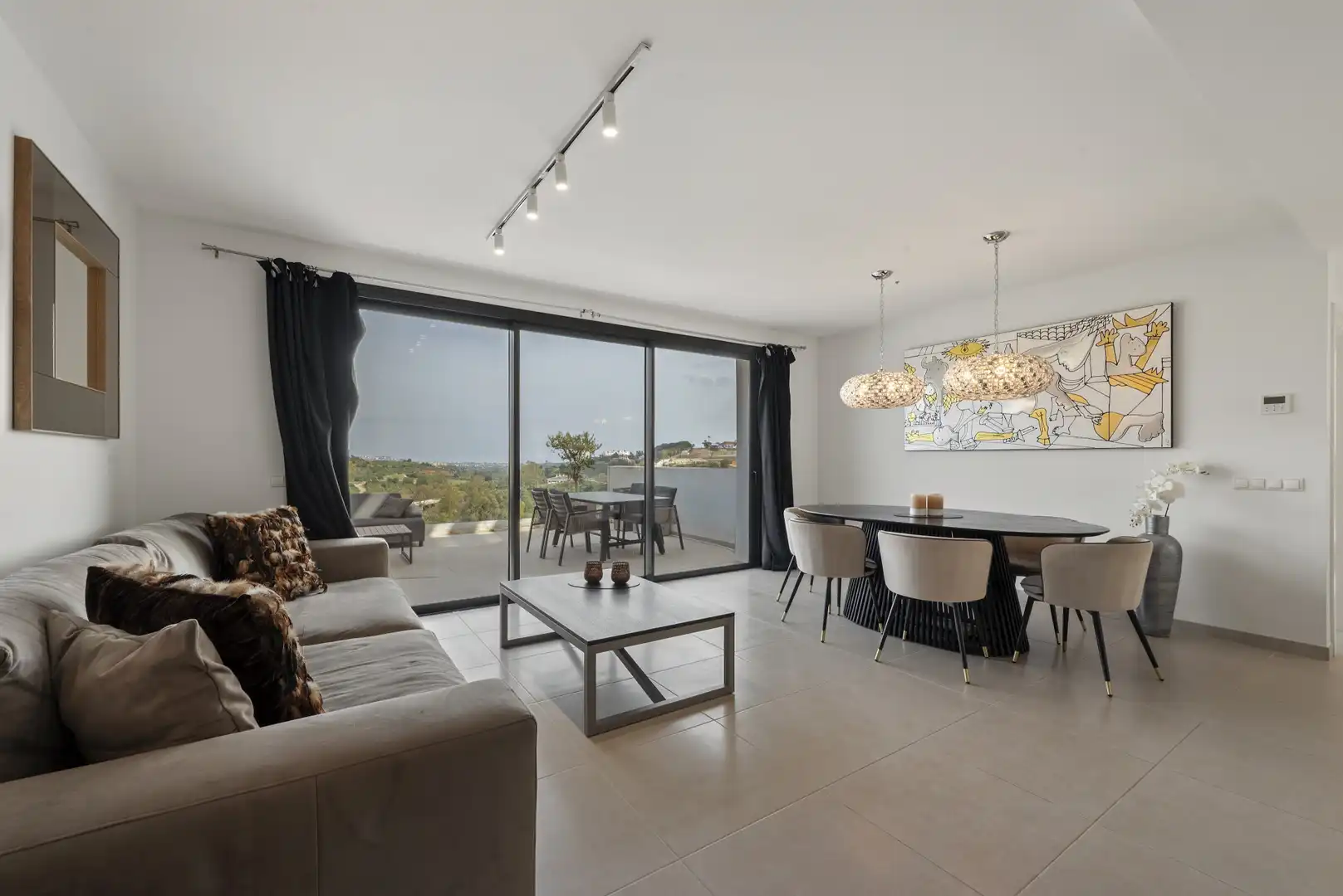 Wohnzimmer von Dachboden zum Verkauf in Mijas mit Klimaanlage, Terrasse und Schwimmbad