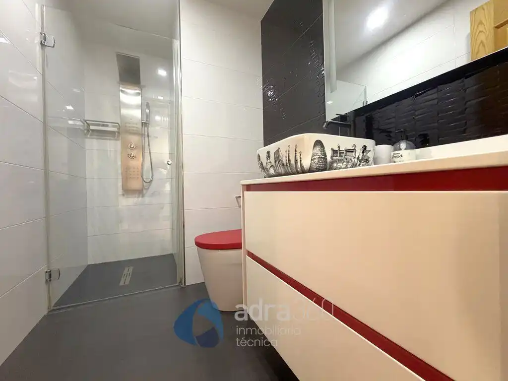 Flat for rent in Estambrera, Cascajos - Piqueras