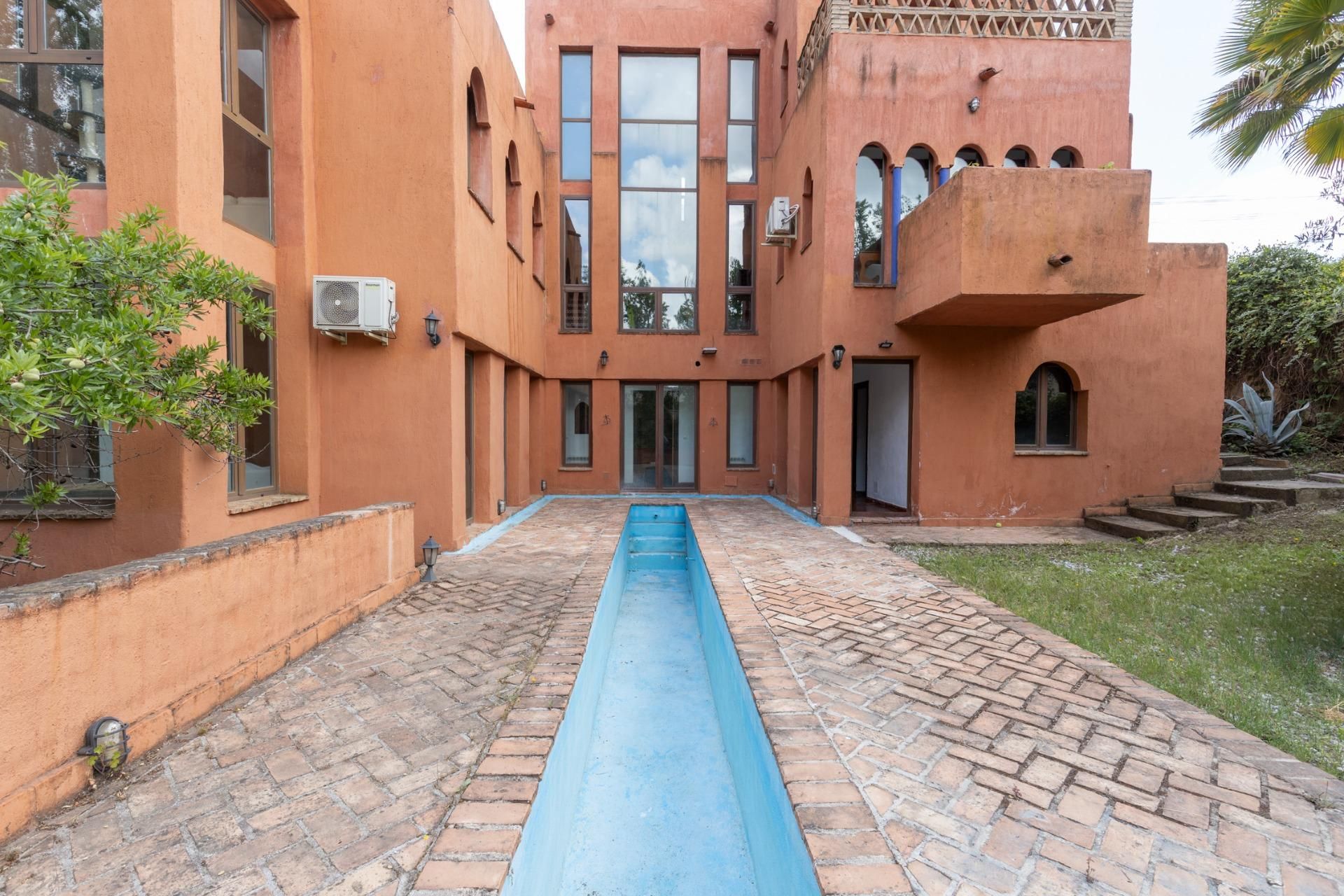 Exterior view of House or chalet for sale in Alfacar  with Air Conditioner, Heating and Private garden